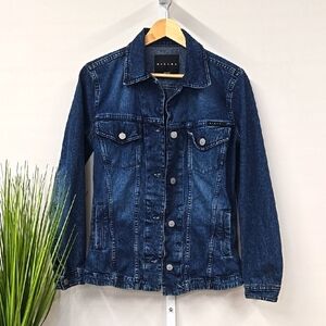 Sisley Classic Blue Slim Fitted Denim Jacket Made in Italy